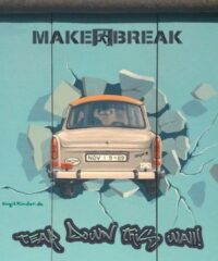 TEAR DOWN THIS WALL – Make a Break Berlin